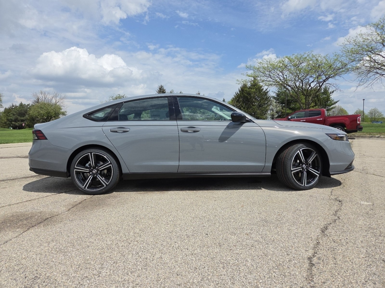 New 2026 Urban Gray Pearl Honda SE image 19