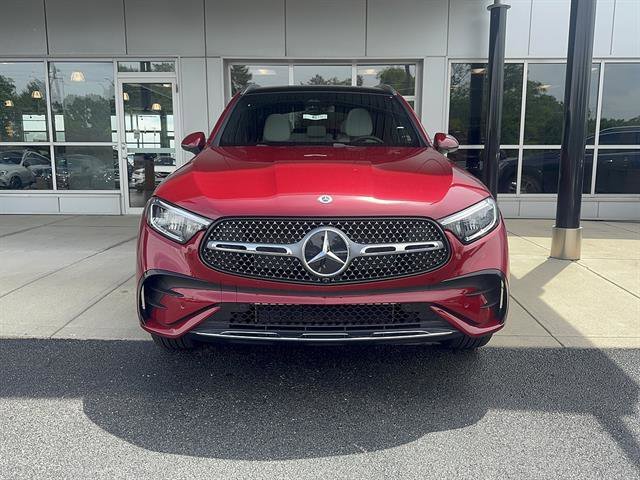 New 2026 MANUFAKTUR Patagonia Red Metallic Mercedes-Benz AWD GLC 300 4MATIC® 4dr SUV image 22