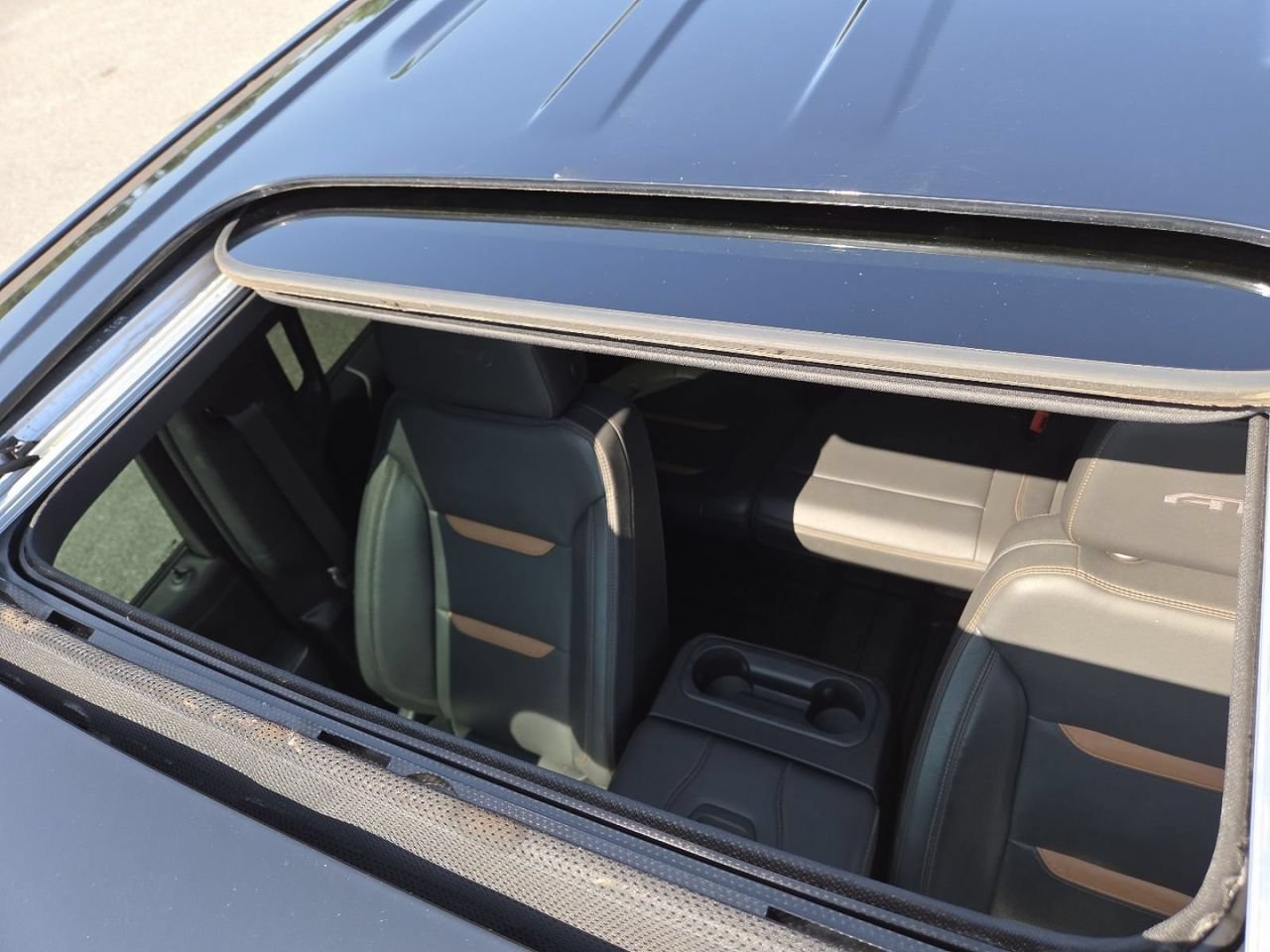 Used 2021 ONYX BLACK GMC AT4 image 3