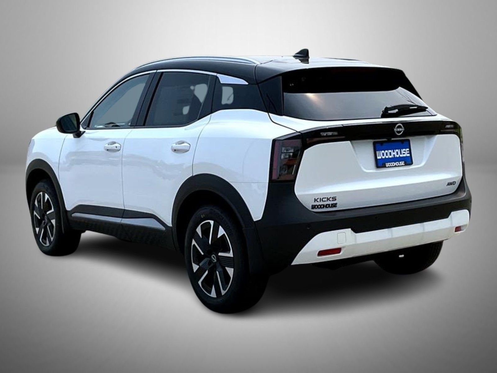 New 2026 Aspen White TriCoat / Super Black Two-tone Nissan SV image 7