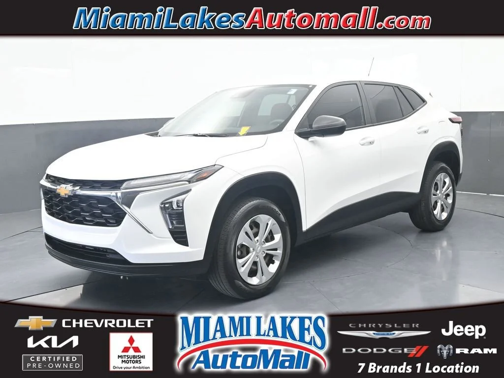 2024 Chevrolet Trax LS's photo