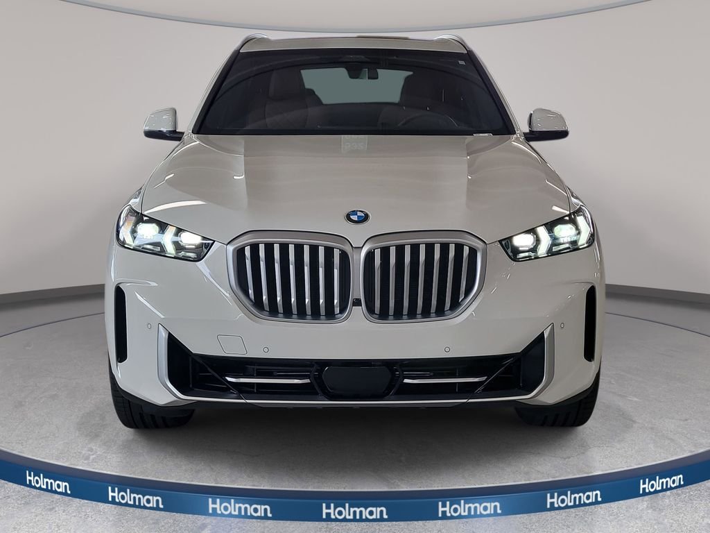 New 2026 Alpine White BMW sDrive40i image 2