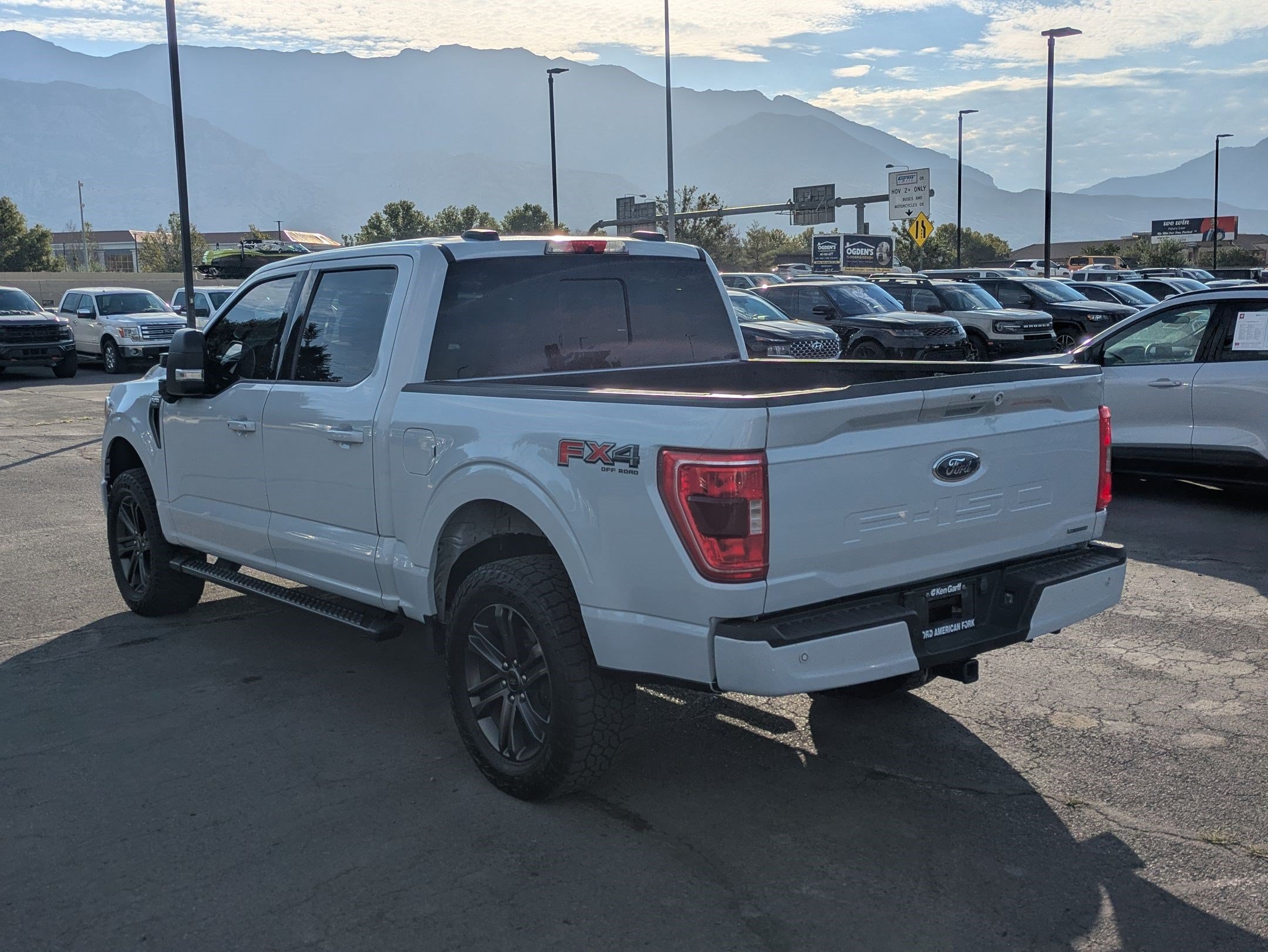 Used 2021 White Metallic Ford XLT image 5