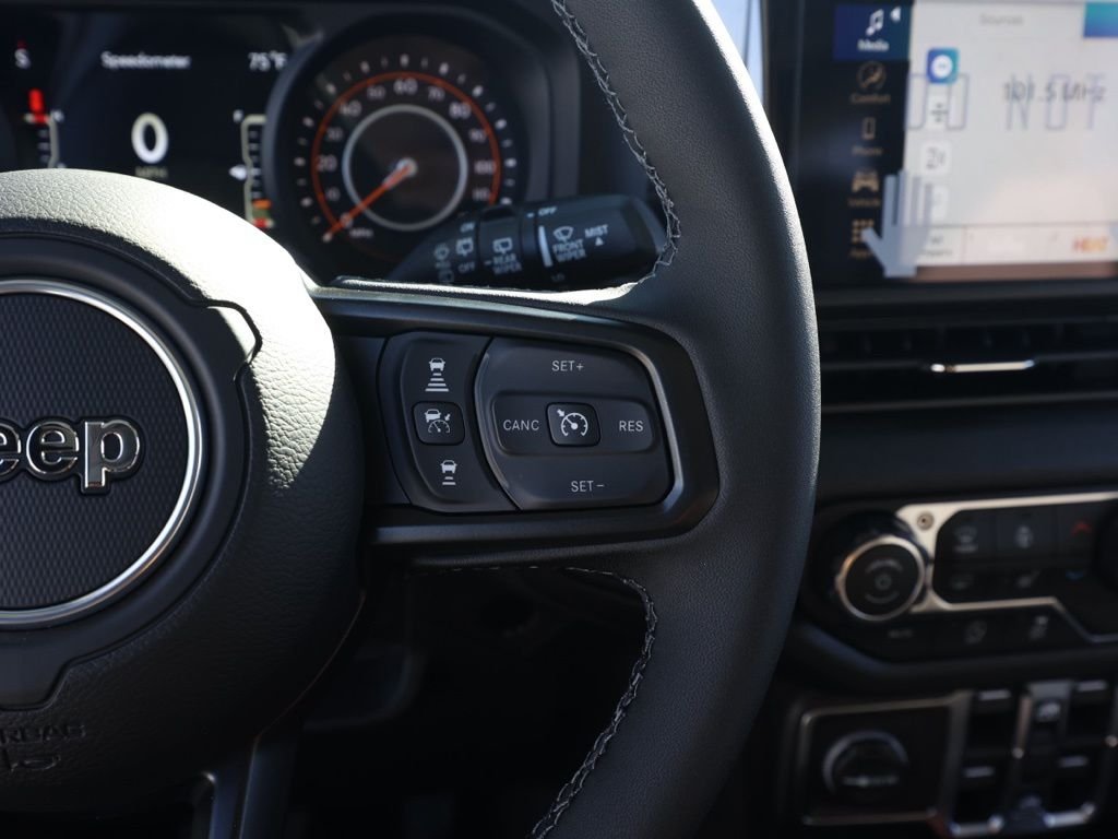 New 2026 Bright White Clear-Coat Exterior Paint Jeep Sport S image 26