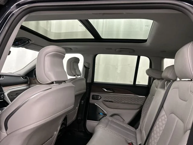 2022 Jeep Grand Cherokee Summit Reserve 4xe - Photo 31