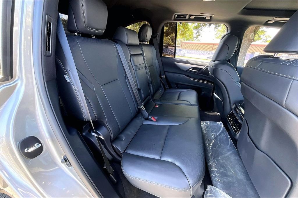 Used 2023 Silver Lexus 600 F SPORT image 21