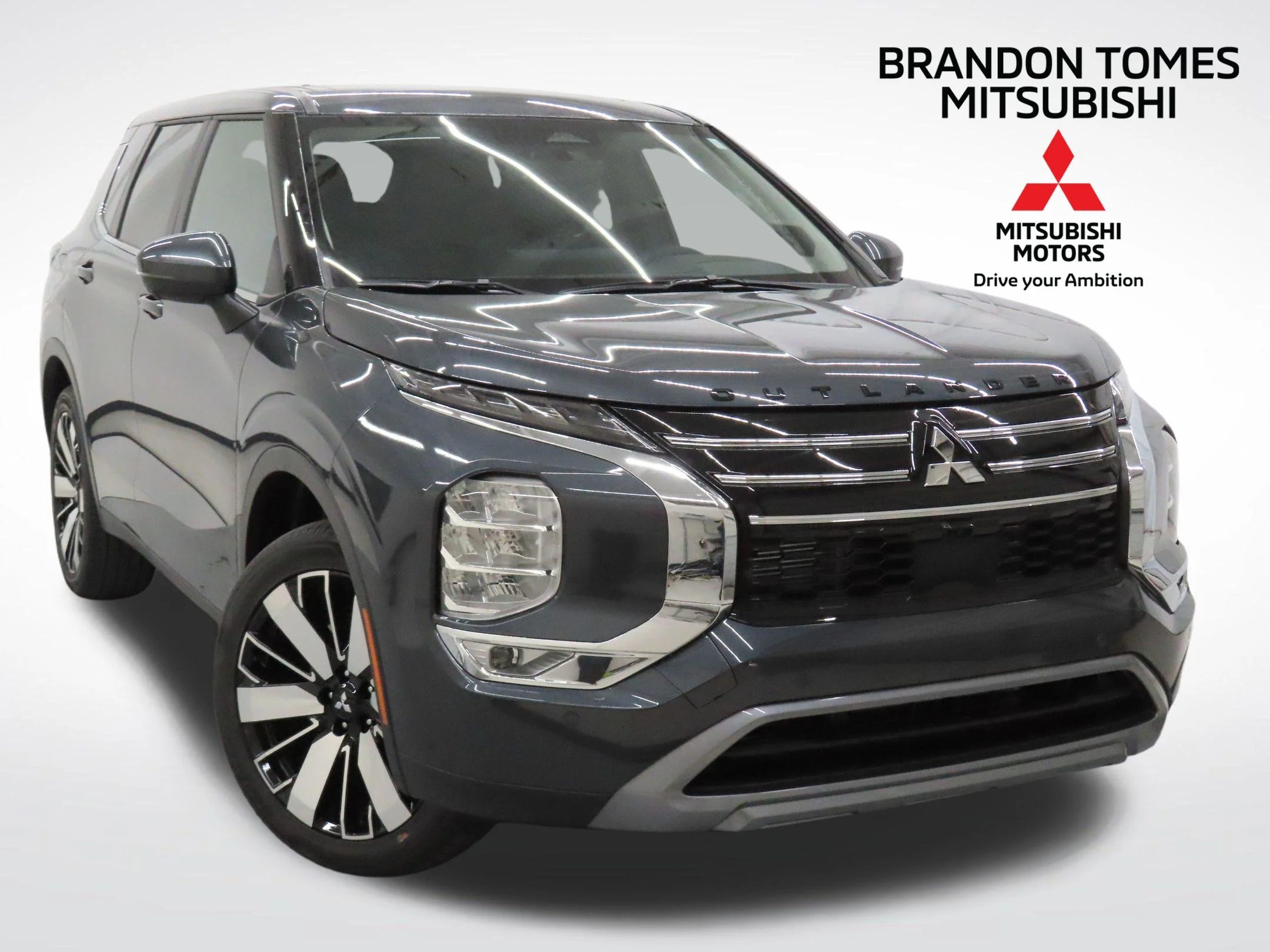 2026 Mitsubishi Outlander SE FWD's photo