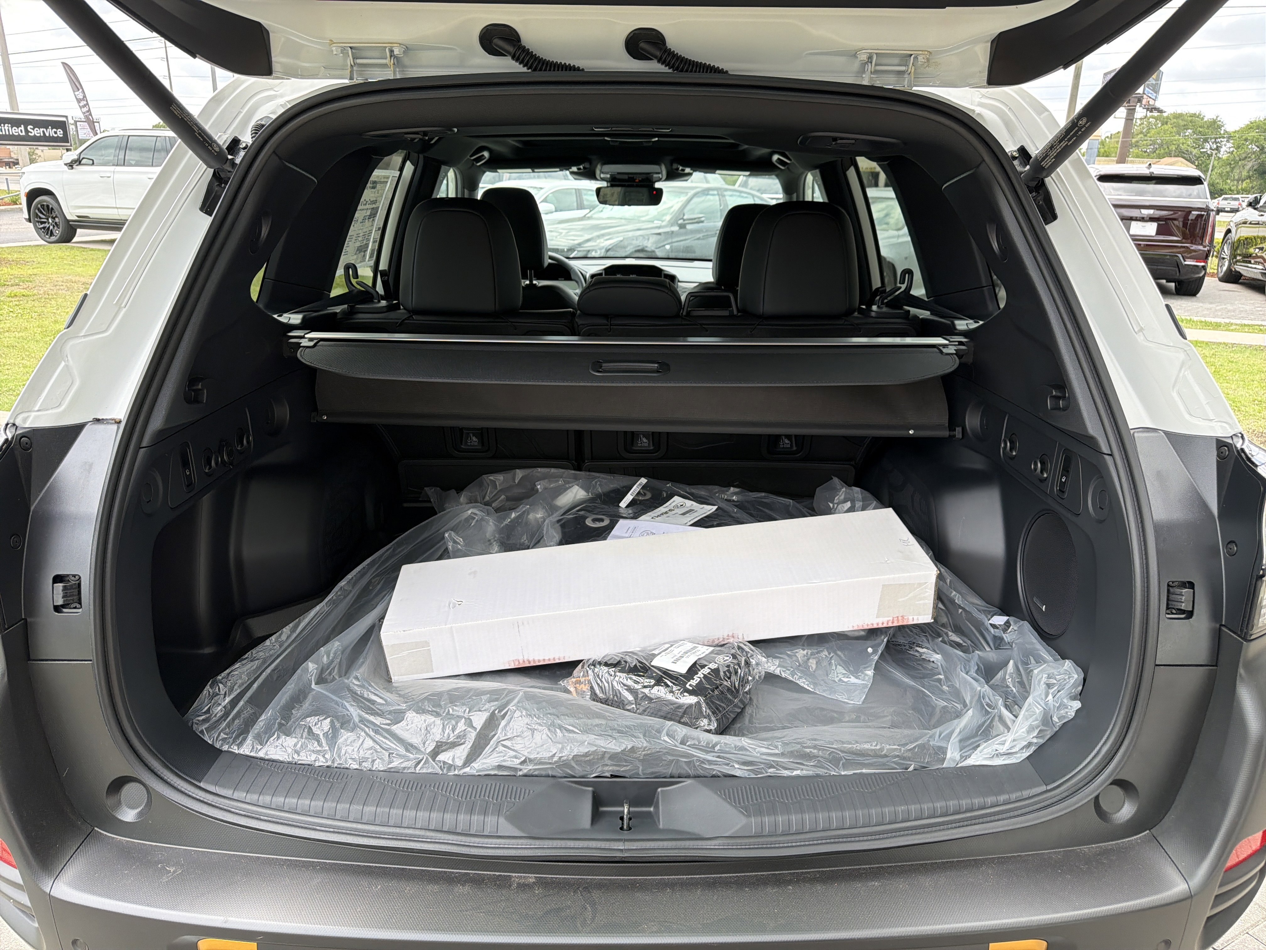 New 2026 CRYSTAL WHITE PEARL Subaru Wilderness image 12