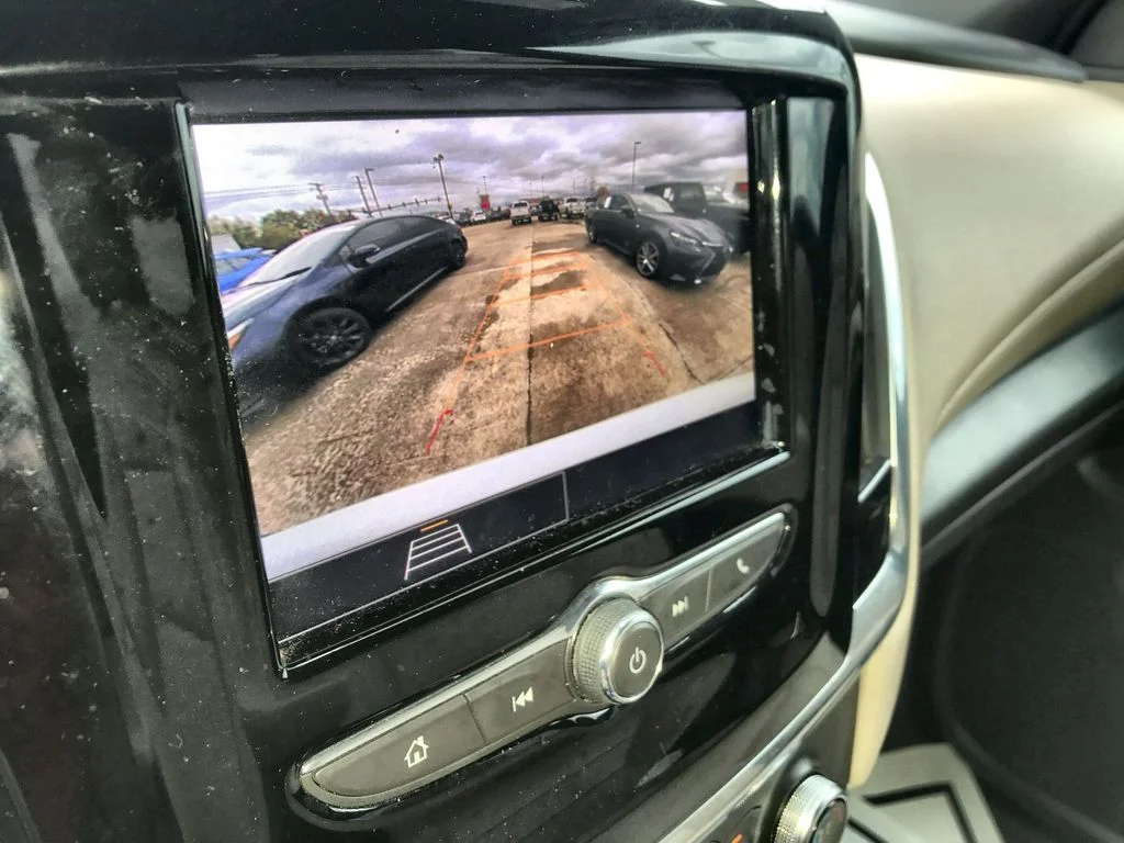 Used 2023 White Chevrolet LT image 16