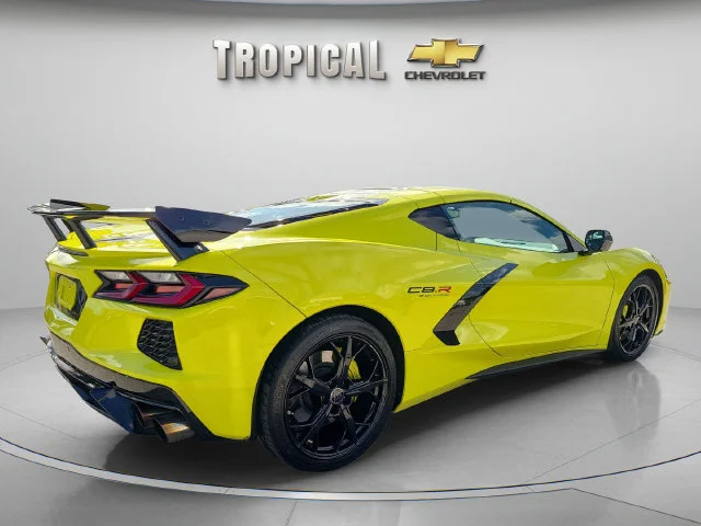 Used 2022 Accelerate Yellow Metallic Chevrolet 3LT image 5