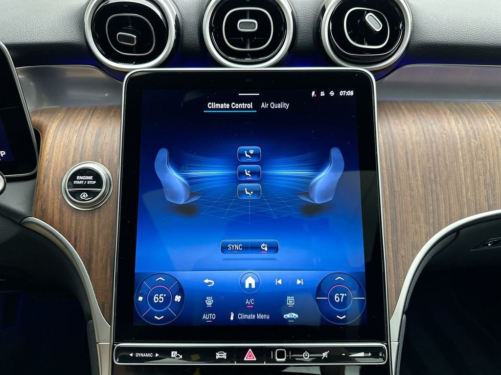 Used 2025 Black Mercedes-Benz GLC 300 image 25