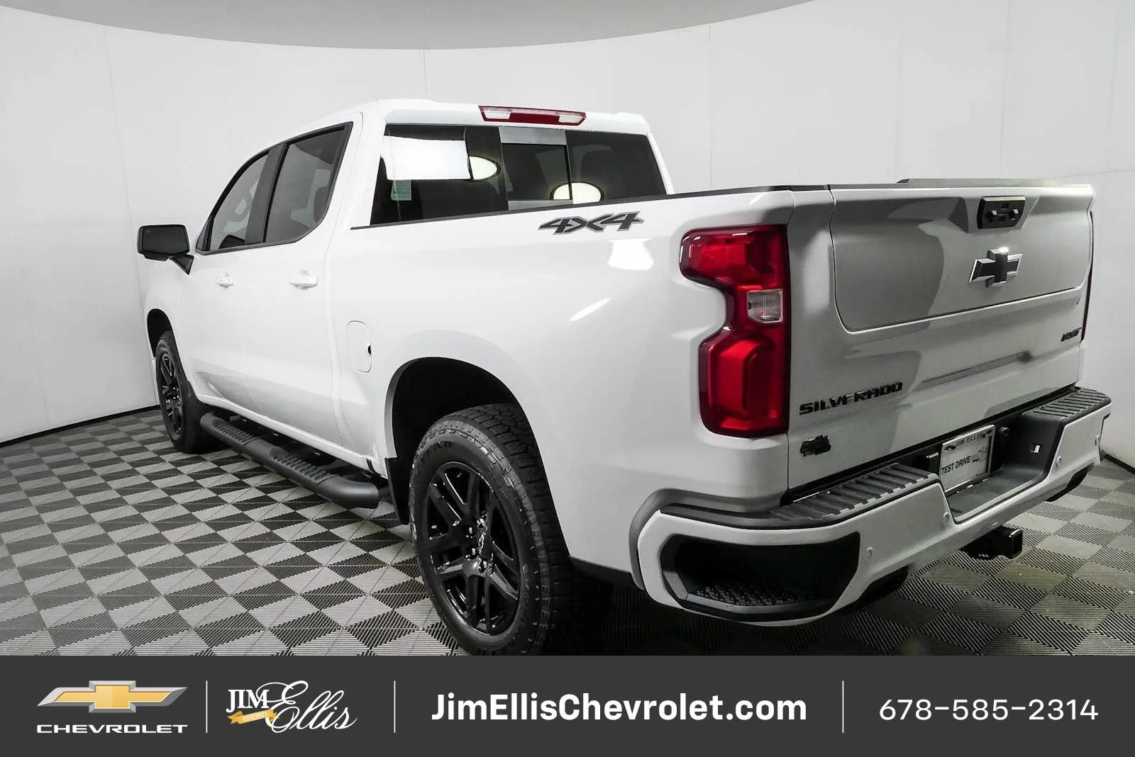 New 2026 Summit White Chevrolet RST image 30