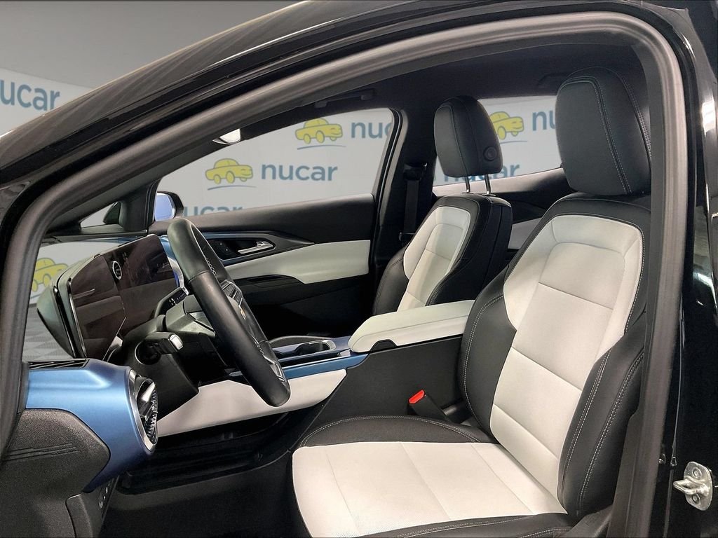 Used 2025 Black Chevrolet LT image 10
