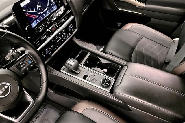 2025 Nissan Pathfinder Platinum - Photo 17