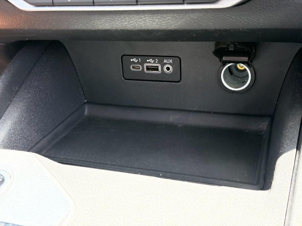 Used 2025 White Nissan 2.5 S image 26