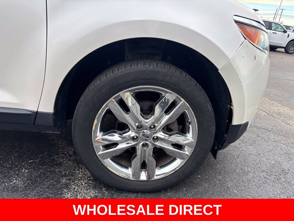 Used 2013 White Platinum Clearcoat Metallic Ford SEL image 12