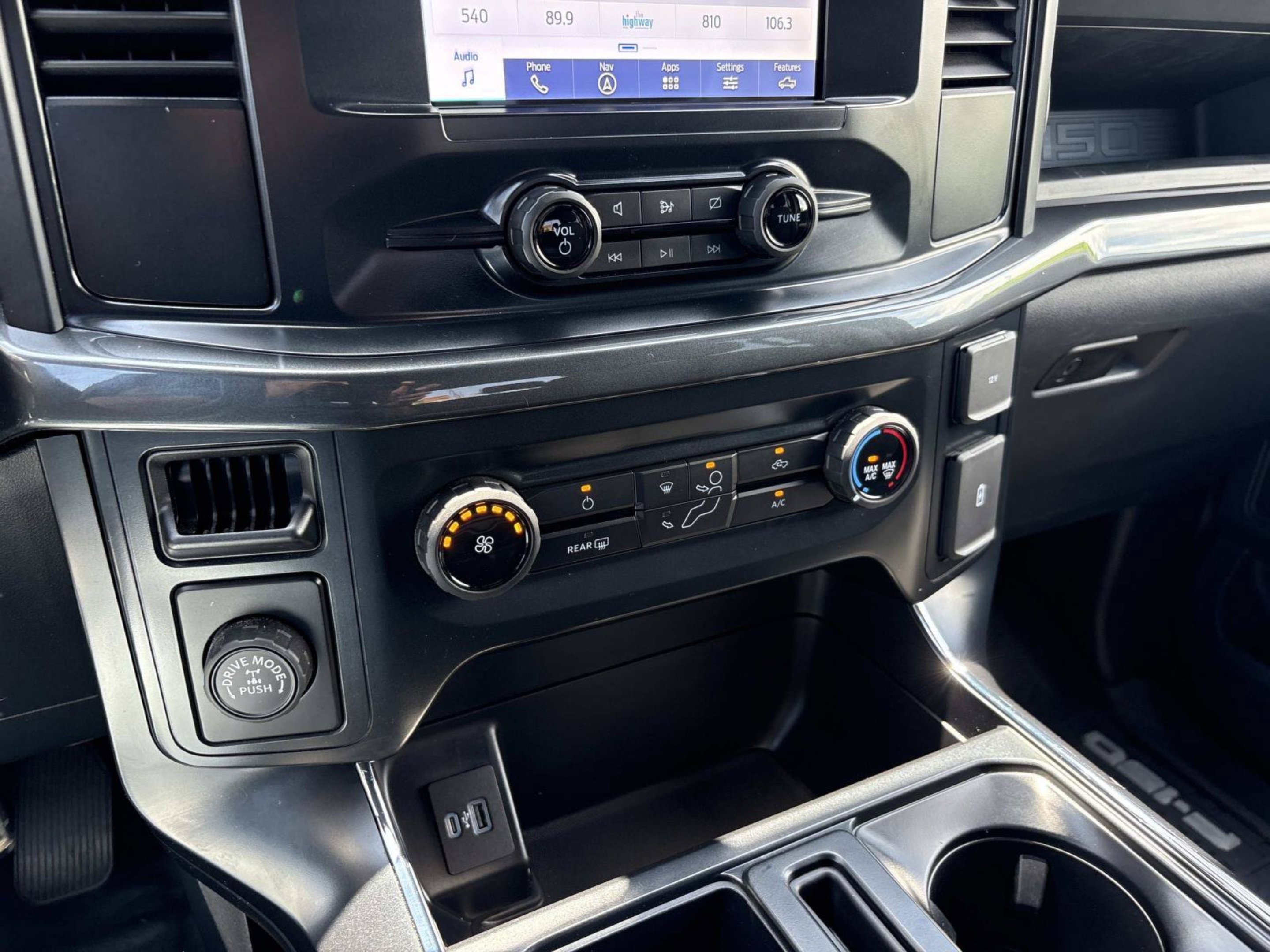 Used 2022 Black Metallic Ford XL image 29