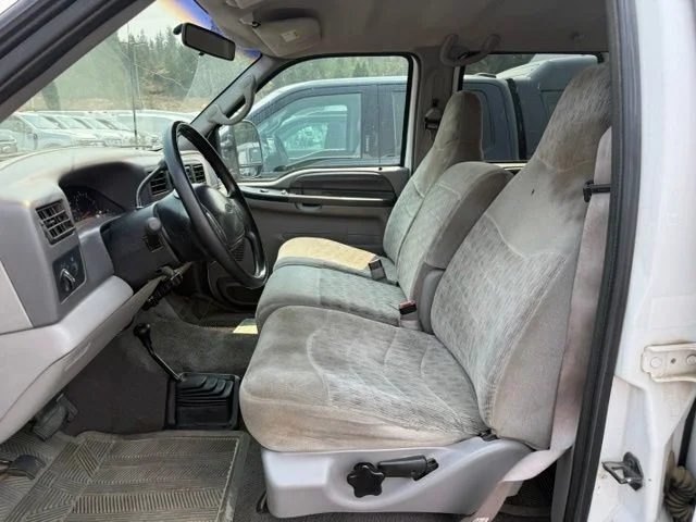 Used 1999 Oxford White Clearcoat Ford XL image 2