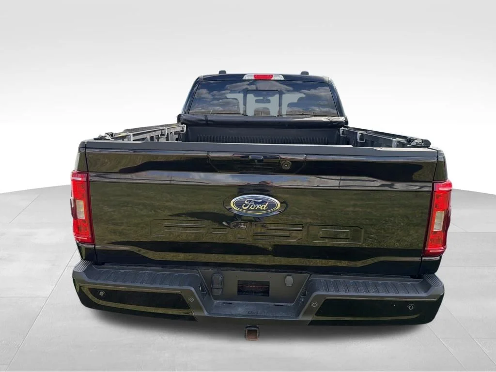 Used 2023 Black Ford XLT image 12