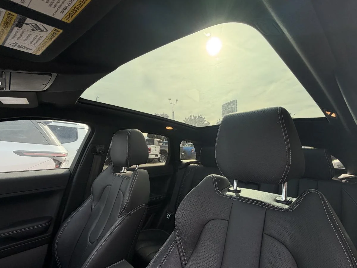 Used 2015 Orange Land Rover Dynamic Premium 5 image 16