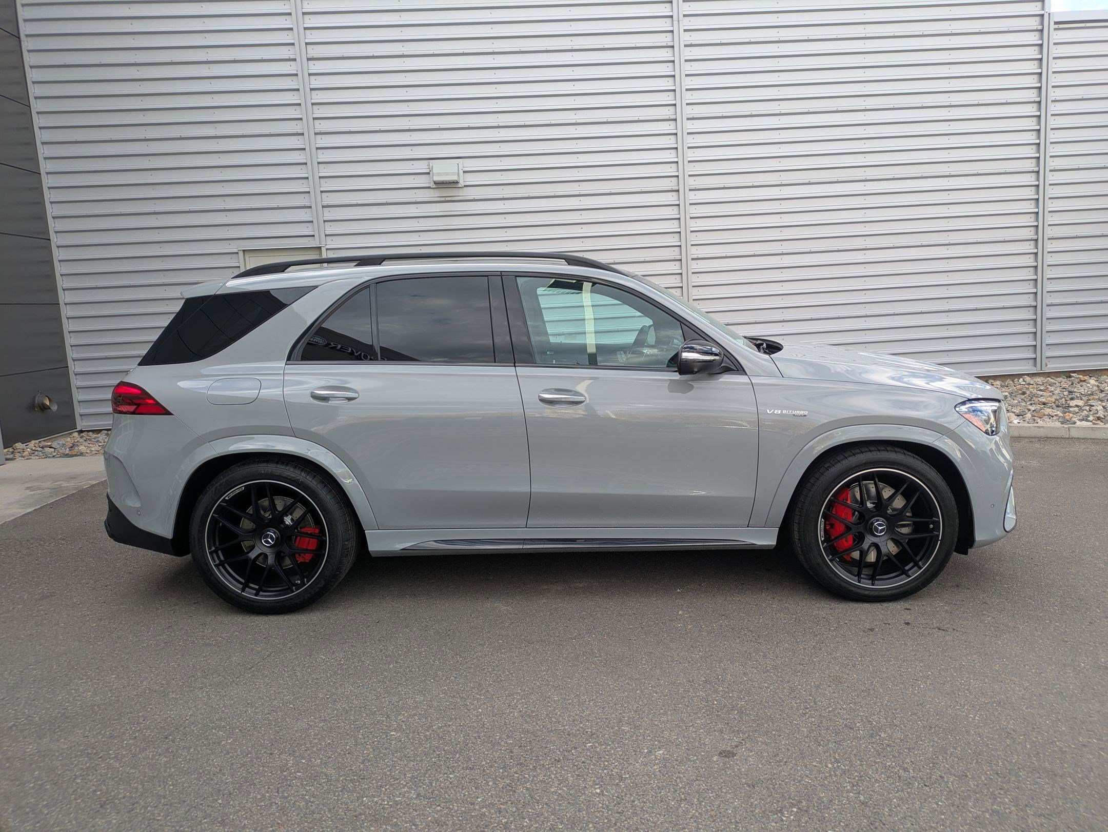 New 2026 MANUFAKTUR Alpine Grey Mercedes-Benz AMG® GLE 63 S image 20