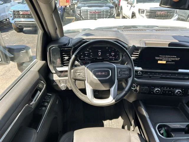 Used 2024 White GMC SLT image 26