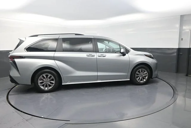 Used 2025 Silver Toyota XLE image 9