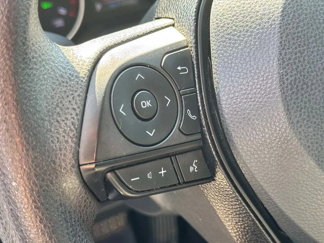 Used 2021 White Toyota XLE image 30