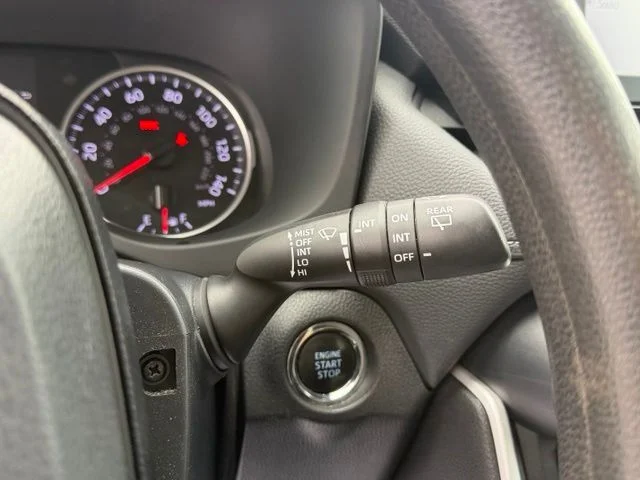 Used 2021  Toyota XLE image 25