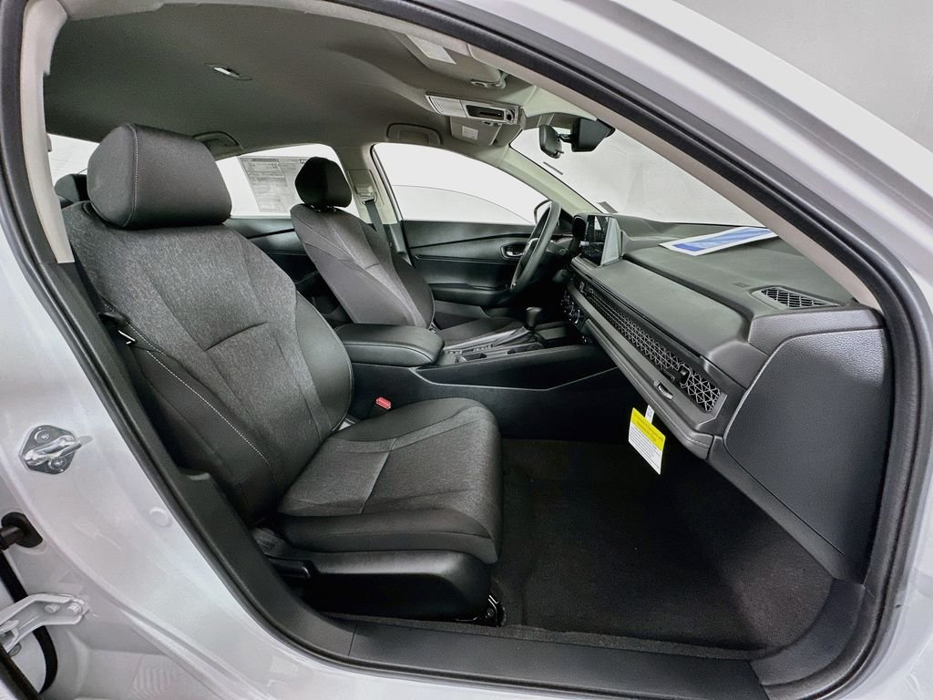 New 2026 Platinum White Pearl Honda LX image 25