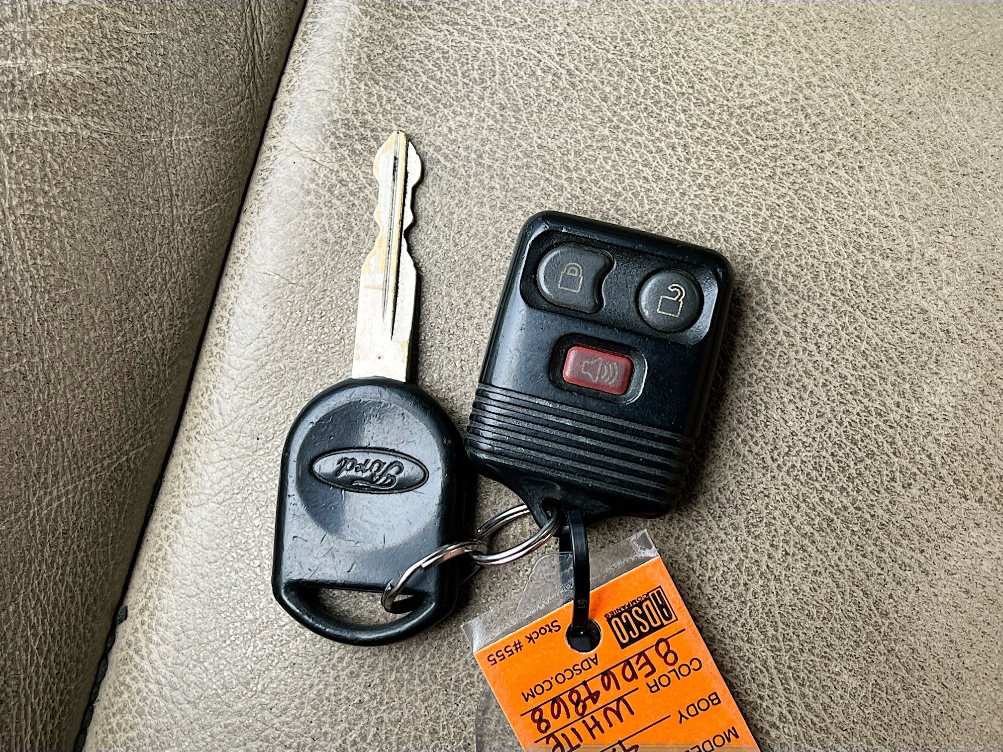Used 2008 White Ford LARIAT image 10