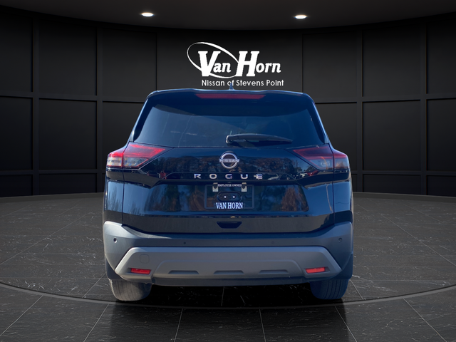Used 2023 Super Black Nissan S image 4