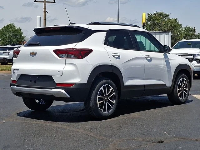 New 2026 White Chevrolet LT image 7
