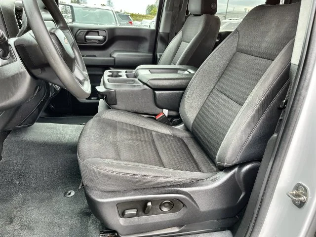 Used 2022 White Chevrolet Custom image 15