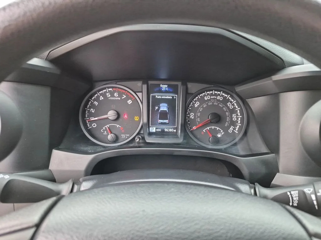 Used 2023 White Toyota SR image 21