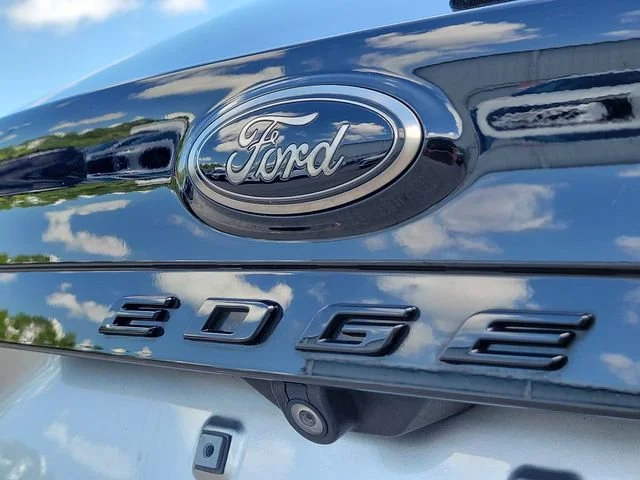 2023 Ford Edge SE - Photo 8