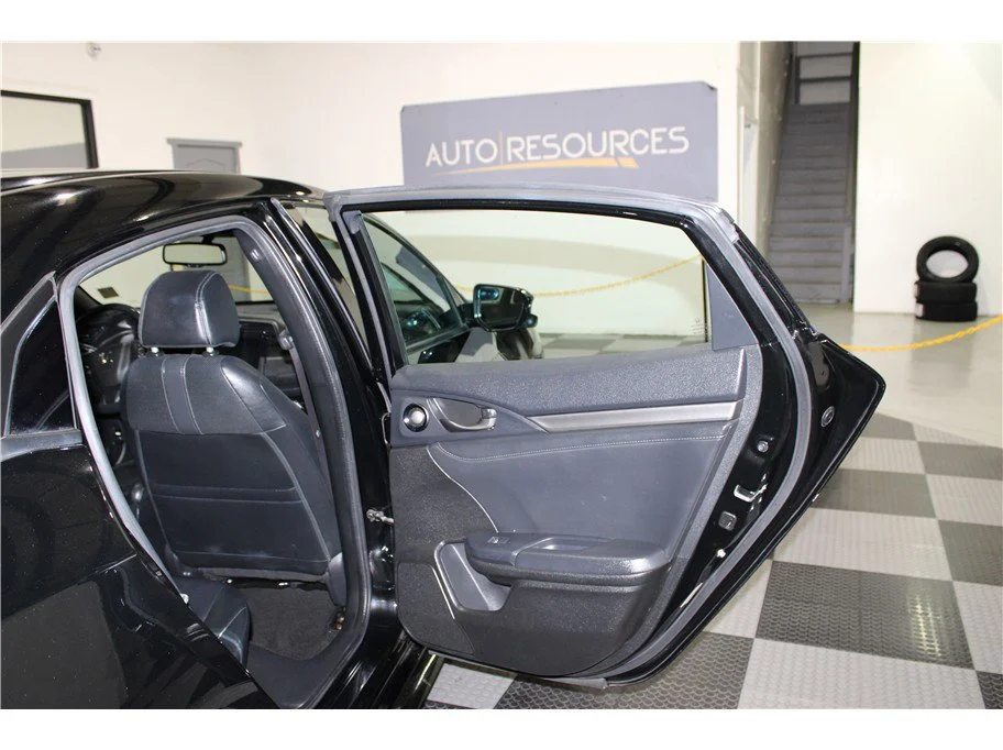 Used 2018 Black Honda Sport Touring image 23