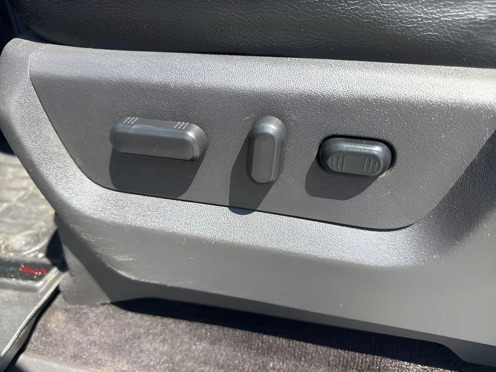 Used 2016 Gray Ford Lariat image 10