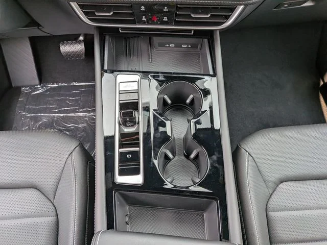 New 2026 White Volkswagen 2.0T SEL image 22