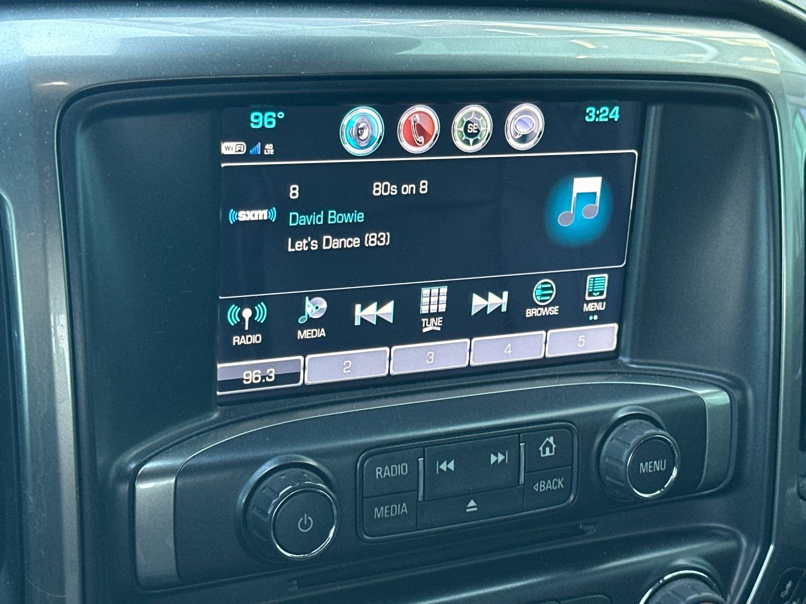 Used 2018 Silver Ice Metallic Chevrolet LTZ image 15