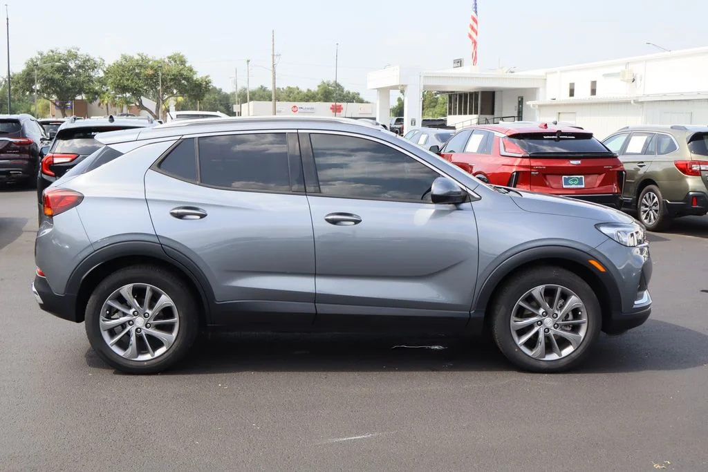 Used 2022 Gray Buick Essence image 10