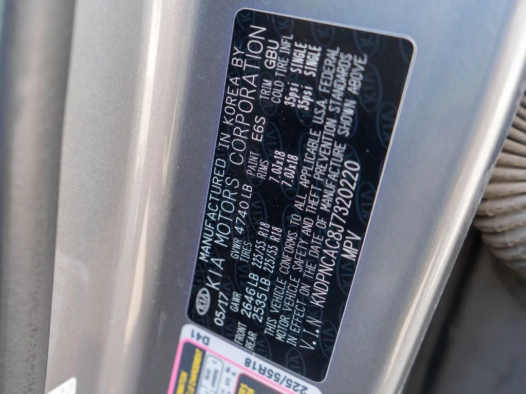 Used 2018 Silver Kia EX image 28