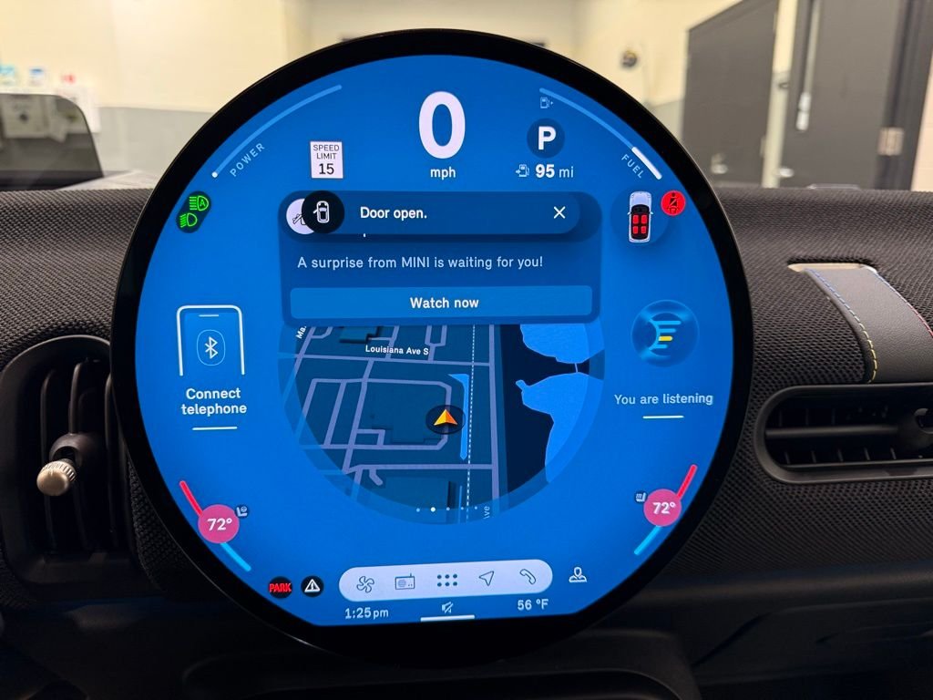 2025 MINI Hardtop 2 Door Base - Photo 16