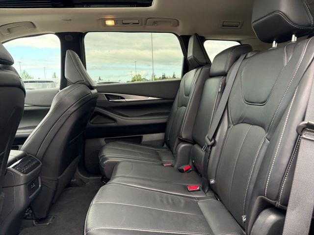 Used 2025 Gray INFINITI LUXE image 22
