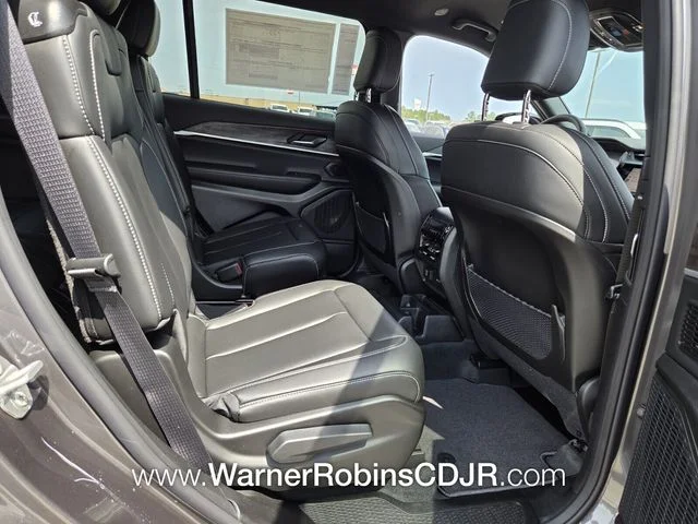New 2026 Baltic Gray Metallic Clear-Coat Exterior Paint Jeep Limited image 13