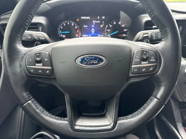 Used 2020 Blue Ford XLT image 16