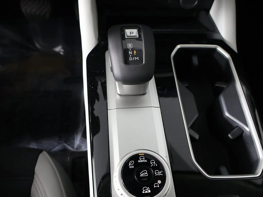 New 2026 Black Mitsubishi SE 1.5T S-AWC image 44
