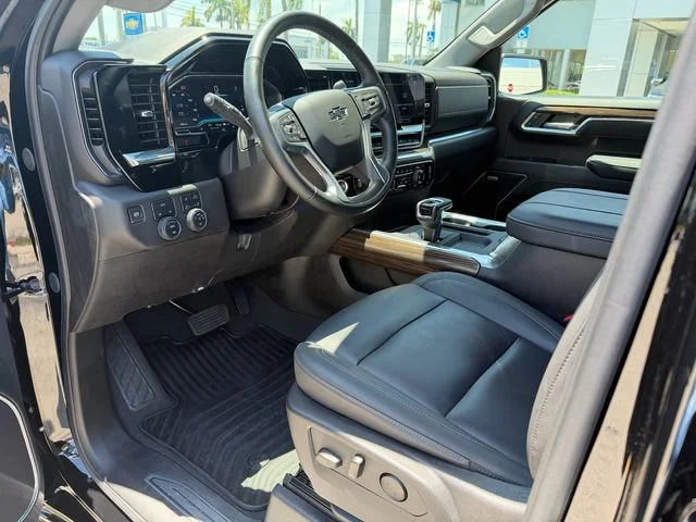 Used 2025 Black Chevrolet RST image 11