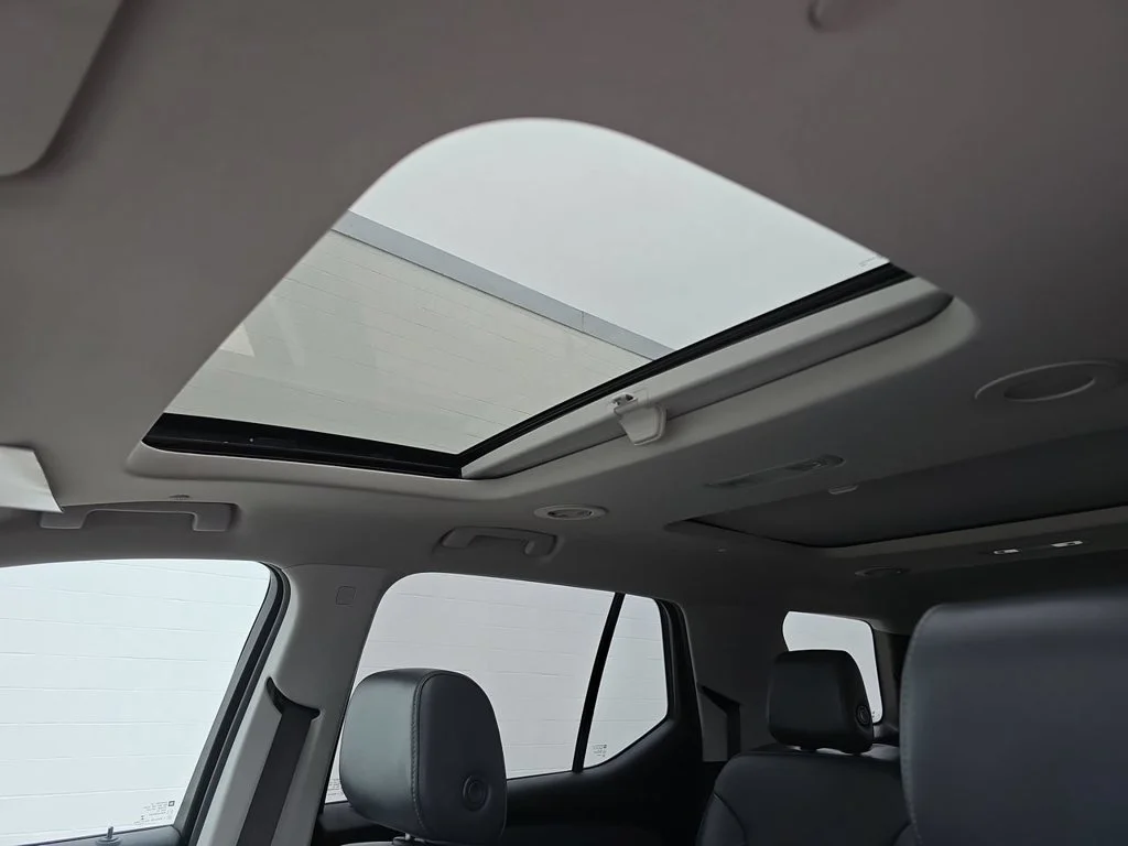 Certified Used 2018 White Chevrolet Premier image 19
