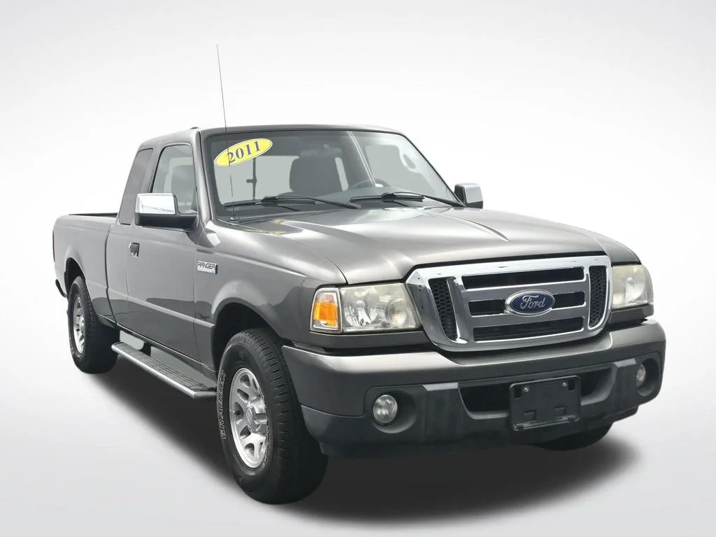 Used 2011 Dark Shadow Gray Metallic Ford XLT image 3